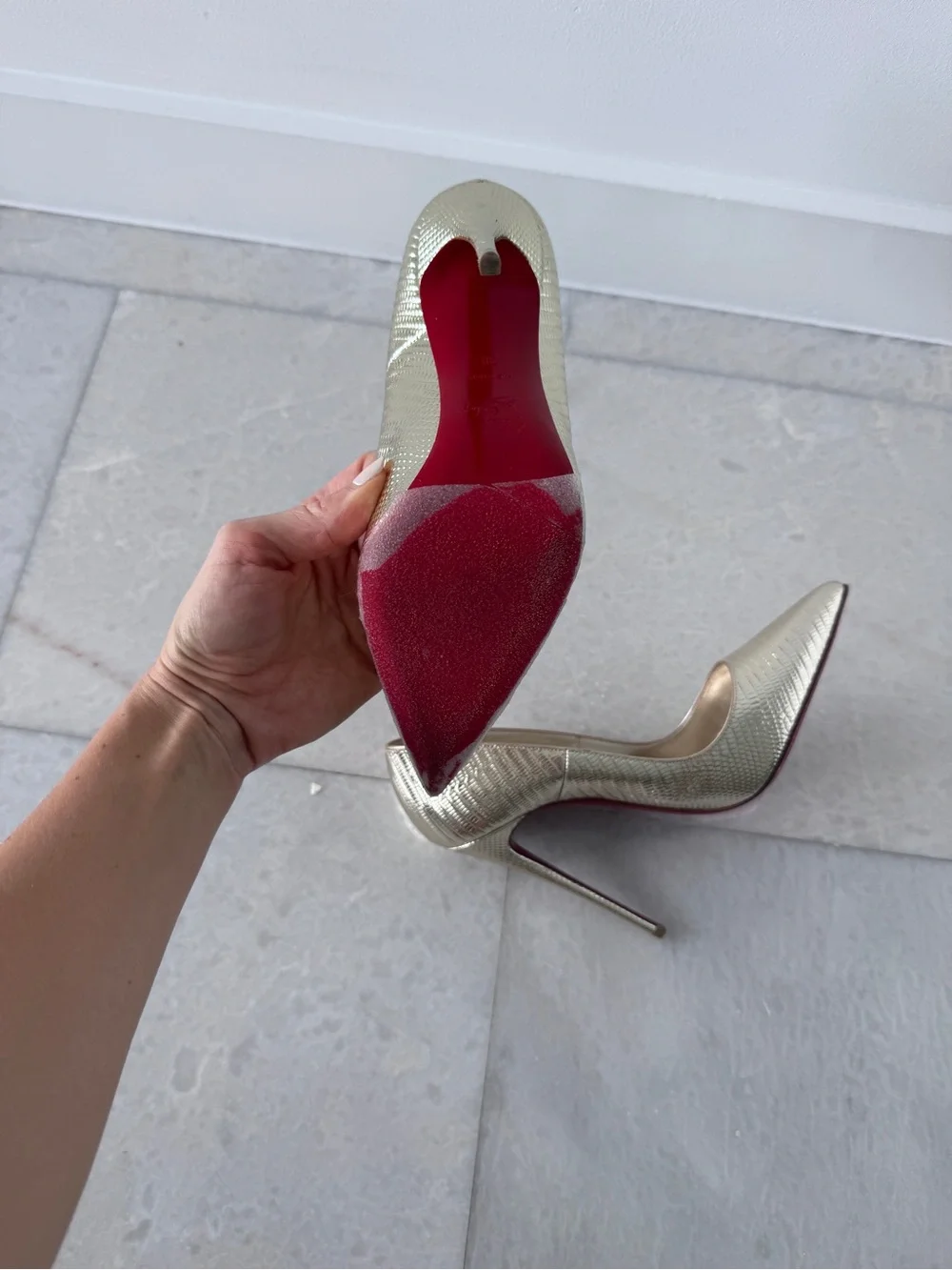Kate 100 Gold Metallic Pumps Christian Louboutin Metallic Textured Pointed-Toe